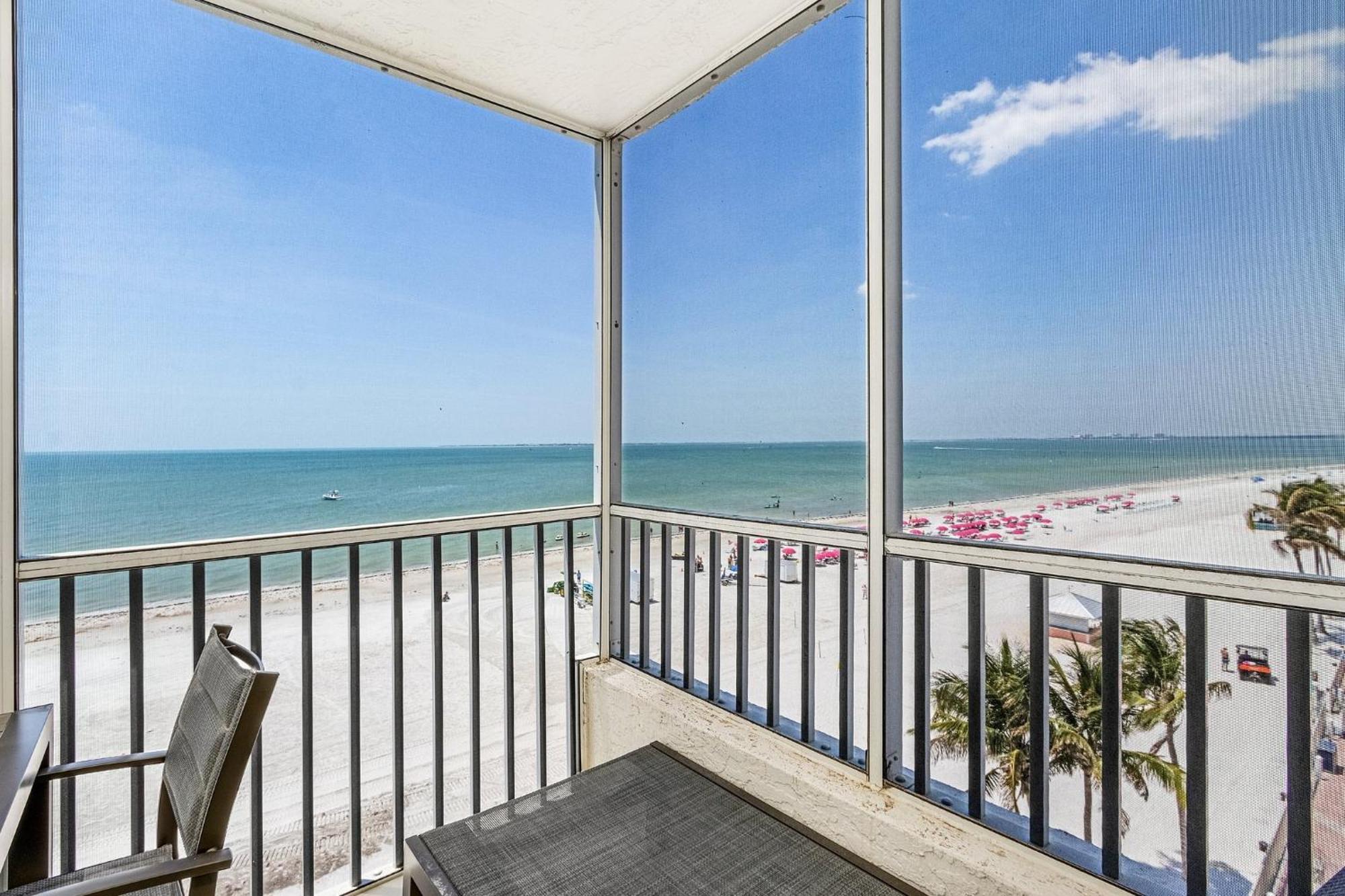 Fantastic Gulf Front Condo On The North End Of The Island - Beach Villas # 504 Condo Fort Myers Beach Exterior photo