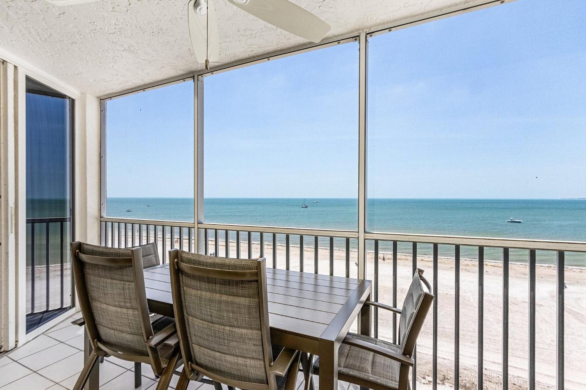 Fantastic Gulf Front Condo On The North End Of The Island - Beach Villas # 504 Condo Fort Myers Beach Exterior photo